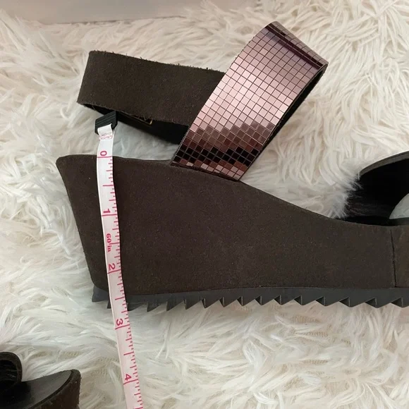 Gorgeous Pedro Garcia shiny platform sandals - Picture 6 of 10